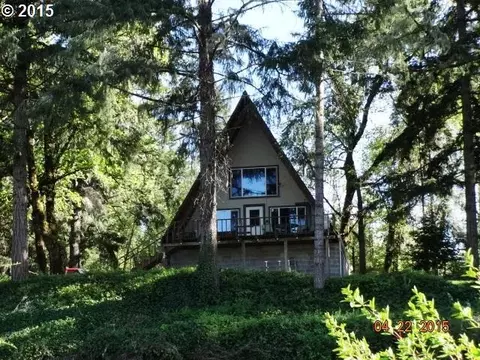 1692 Glide Loop Dr, Glide, OR 97443 photo 1