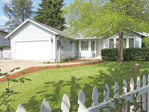 755 65th St, Springfield, OR 97478 photo 1
