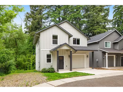 Exterior - 939 SE Roberts Ave, Gresham, OR 97080 photo 2 of 7