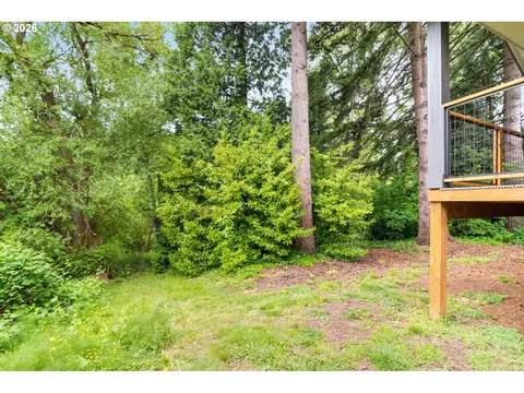 Exterior - 939 SE Roberts Ave, Gresham, OR 97080 photo 7 of 7