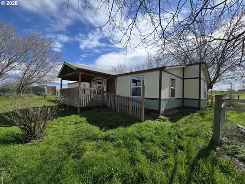 80261 S Edwards Rd, Hermiston, OR 97838