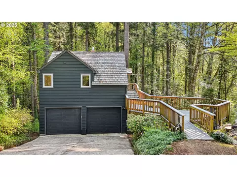 1600 SW Upland Dr, Portland, OR 97221