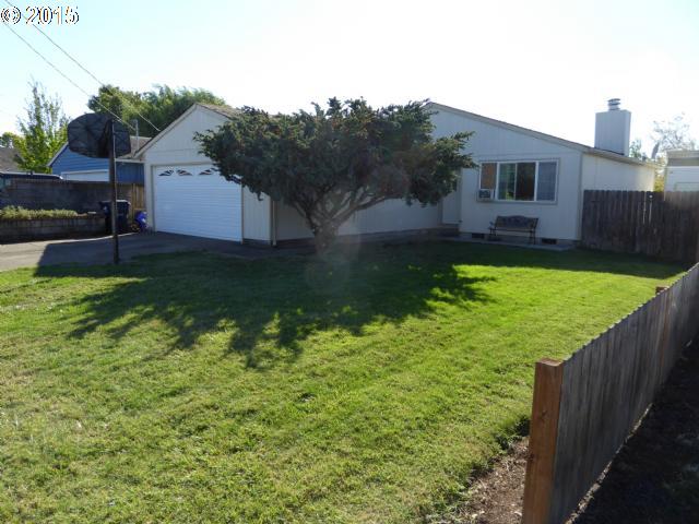 576 36th St, Springfield, OR 97478 photo 1