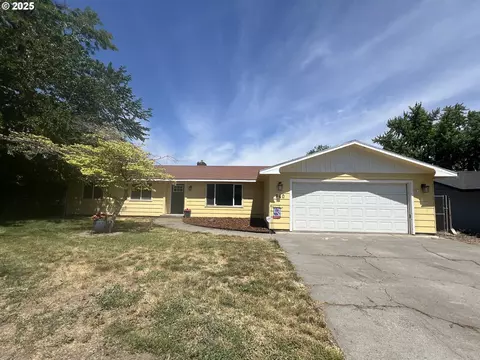 940 W Madrona Ave, Hermiston, OR 97838