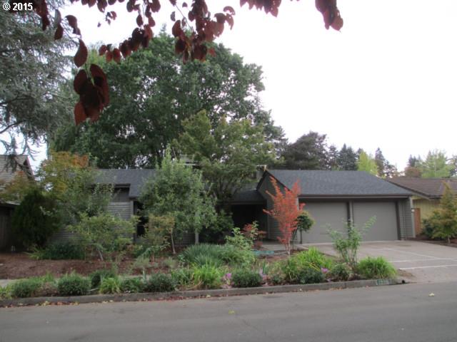 1220 Cedar Ridge Dr, Eugene, OR 97401 photo 1