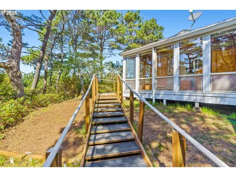 88539 5th Ave, Florence, OR 97439