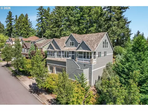 2311 Falcon Dr, West Linn, OR 97068