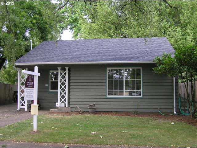 613 E 6th St, Newberg, OR 97132 photo 1
