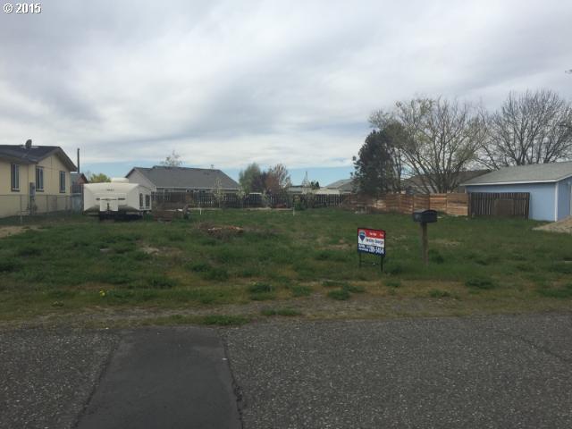 902 Chenowith Ave, Umatilla, OR 97882 photo 1