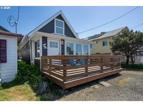 476 Highway 101 S, Rockaway Beach, OR 97136