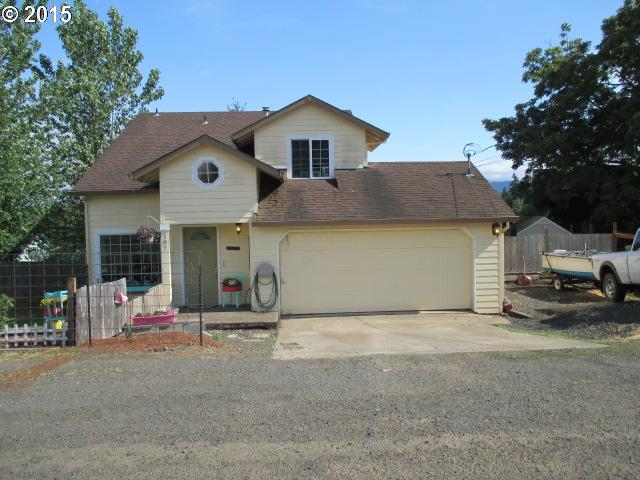 187 NW 3rd St, Willamina, OR 97396 photo 1