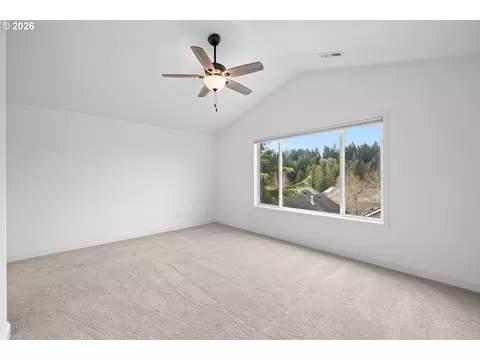 Bedroom - 18307 Tupper Rd, Sandy, OR 97055 photo 5 of 9