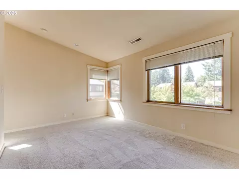 Bedroom - 1455 Perdue Loop, Eugene, OR 97401 photo 7 of 7
