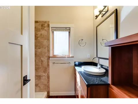 Bath - 1455 Perdue Loop, Eugene, OR 97401 photo 1 of 4