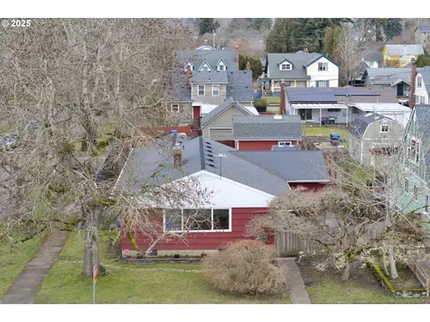1125 14th St, Salem, OR 97301