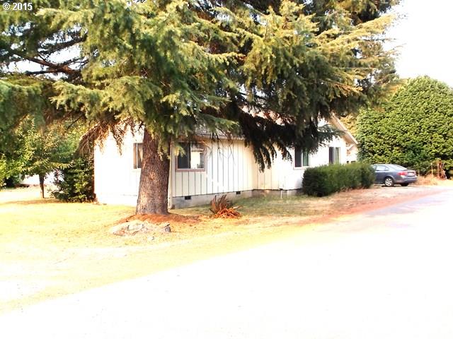 121 E Cedar, Powers, OR 97466 photo 1