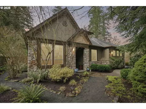 15915 Waluga Dr, Lake Oswego, OR 97035