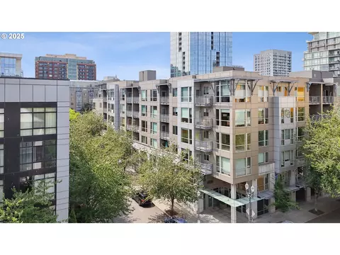 1125 NW 9th Ave #427, Portland, OR 97209