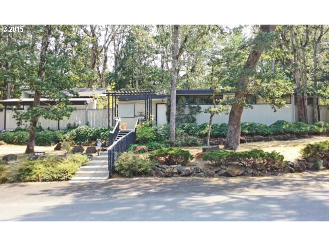 200 W 35th Pl, Eugene, OR 97405 photo 1