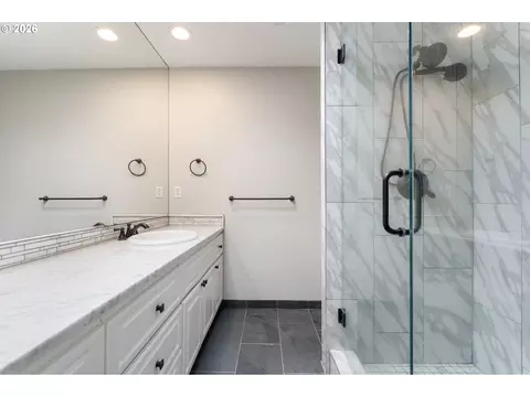 Bath - 1727 NW 30th Cir, Camas, WA 98607 photo 1 of 4