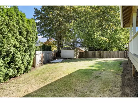 Exterior - 1727 NW 30th Cir, Camas, WA 98607 photo 8 of 8