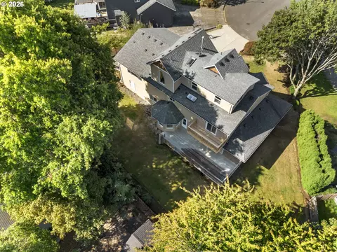 View/Area - 1727 NW 30th Cir, Camas, WA 98607 photo 2 of 5