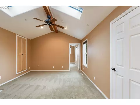 Bedroom - 1727 NW 30th Cir, Camas, WA 98607 photo 10 of 11