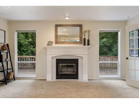Living - 1727 NW 30th Cir, Camas, WA 98607 photo 3 of 8