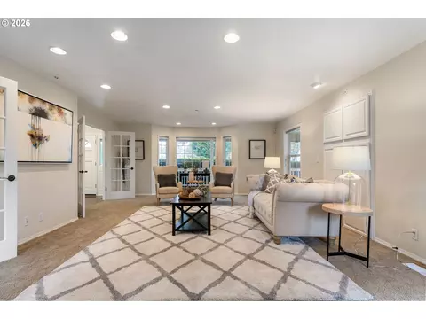 Living - 1727 NW 30th Cir, Camas, WA 98607 photo 2 of 8