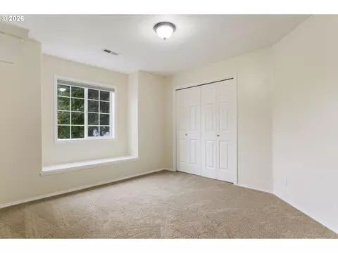 Bedroom - 1727 NW 30th Cir, Camas, WA 98607 photo 7 of 11