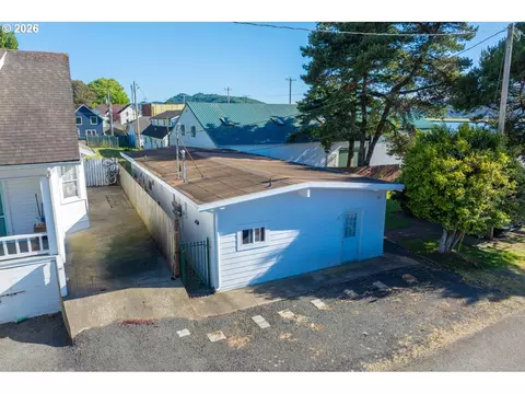 Other - 160 Spring St, Gardiner, OR 97441 photo 4 of 7