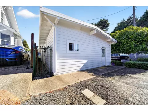 Exterior - 160 Spring St, Gardiner, OR 97441 photo 3 of 5