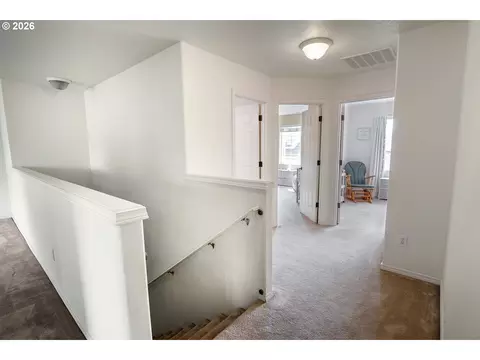 Entry Way - 1191 Heathman Dr, Eugene, OR 97402 photo 3 of 3
