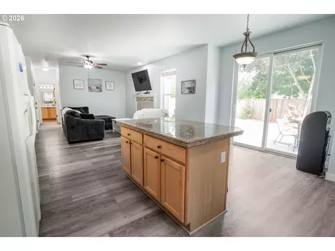 Kitchen - 1191 Heathman Dr, Eugene, OR 97402 photo 4 of 4