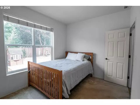Bedroom - 1191 Heathman Dr, Eugene, OR 97402 photo 2 of 7
