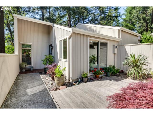 2541 Brittania Pl, Eugene, OR 97401 photo 1