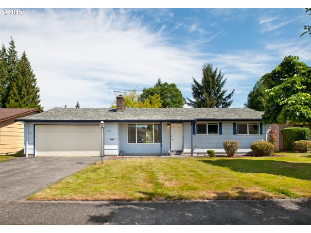 3028 Maple St, Longview, WA 98632 photo 1