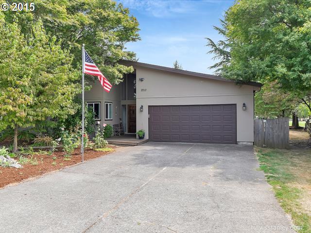 2210 NE Country Club Ct, Gresham, OR 97030 photo 1