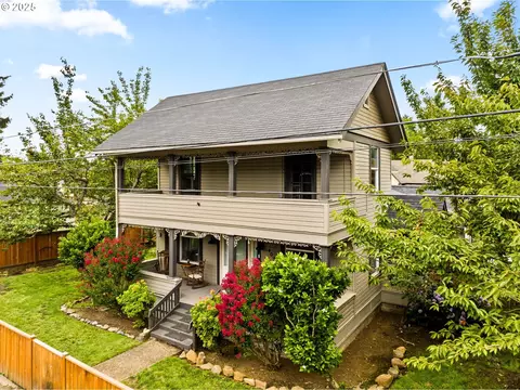 409 N 8th St, Cottage Grove, OR 97424