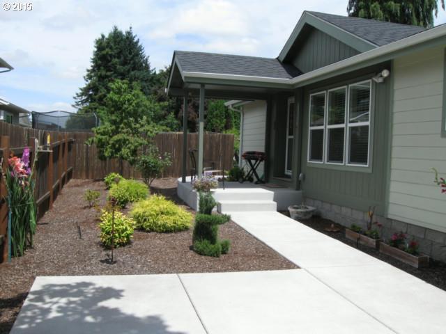 2017 Golden Gardens St, Eugene, OR 97402 photo 1