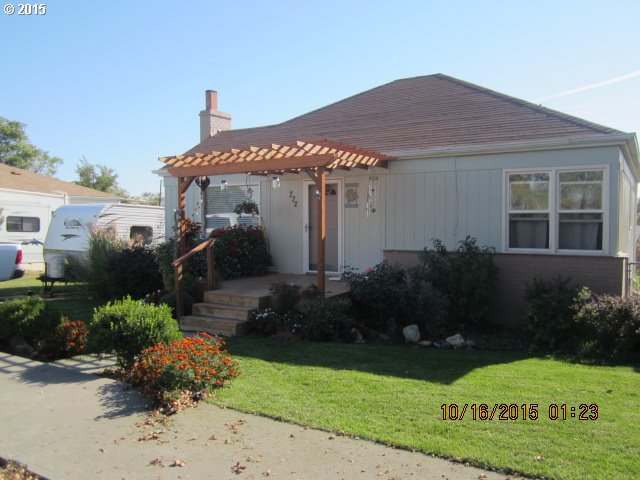 772 E Ridgeway Ave, Hermiston, OR 97838 photo 1