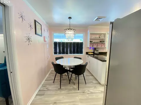 Dining - 2872 Suffolk Ct, Eugene, OR 97401 photo 1 of 1