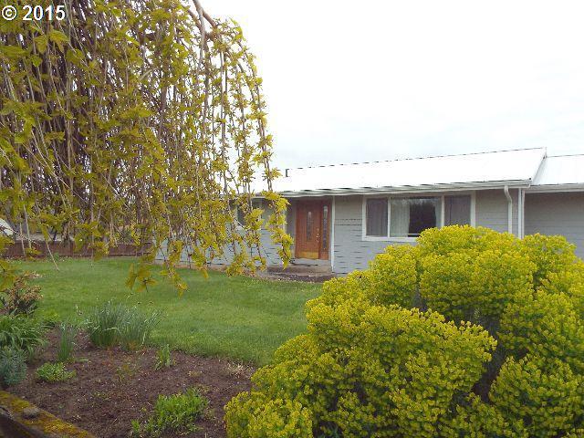 308 E Park Pl, Molalla, OR 97038 photo 1