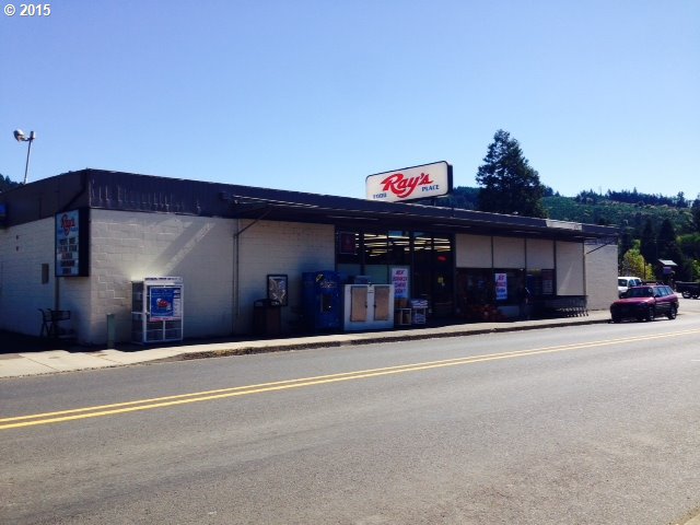 308 N First St, Drain, OR 97435 photo 1