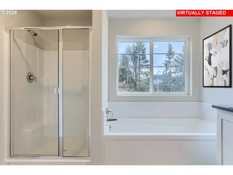 Bath - 5726 Basalt Ct, Springfield, OR 97478 photo 4 of 4