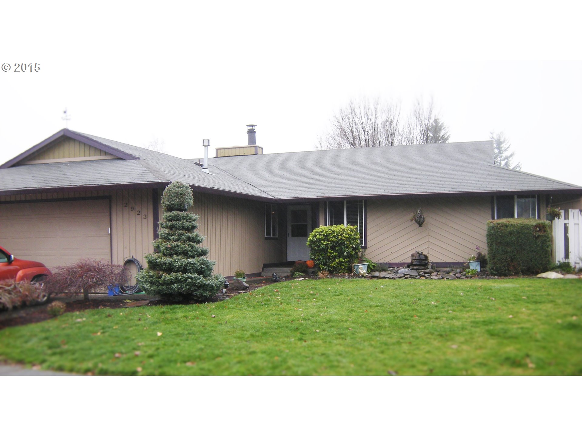 2923 SE 17th St, Gresham, OR 97080 photo 1