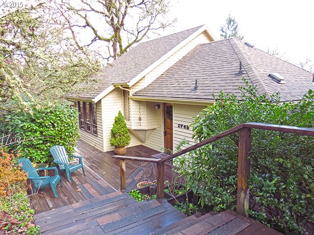 1745 Fircrest Dr, Eugene, OR 97403 photo 1