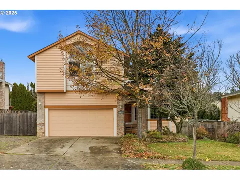 3749 SW 6th St, Gresham, OR 97030