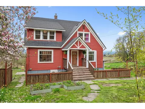 18483 Beaver Falls Rd, Clatskanie, OR 97016