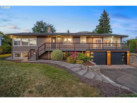 470 S 9th Ct, Ridgefield, WA 98642